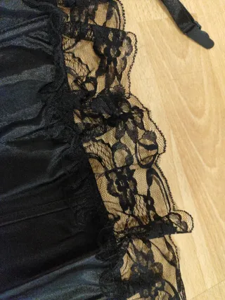 Corpiño Negro y Rojo con Encaje y tanga