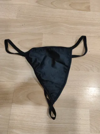 Corpiño Negro y Rojo con Encaje y tanga