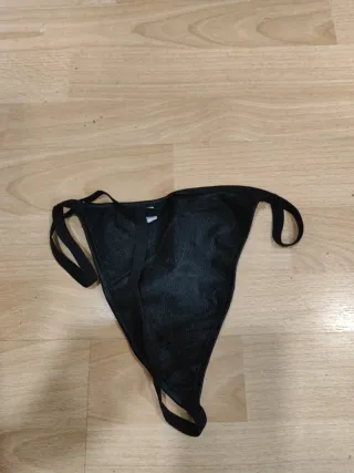 Corpiño Negro y Rojo con Encaje y tanga