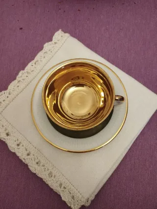 Taza y plato antiguo dorado