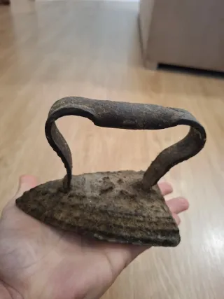 Plancha antigua de hierro