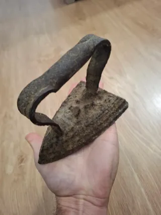 Plancha antigua de hierro