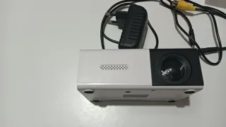 Mini proyector LED