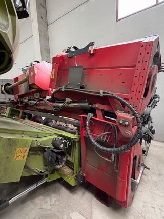 Cosechadora Claas Tucano 430 APS