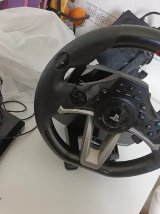 Volante y Pedales PS4