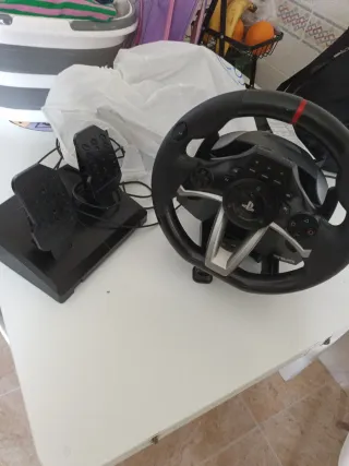 Volante y Pedales PS4