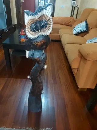 Figura búho decorativa grande madera