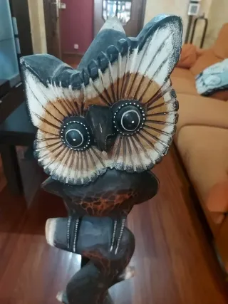 Figura búho decorativa grande madera