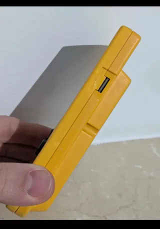 Game Boy Pocket Amarilla
