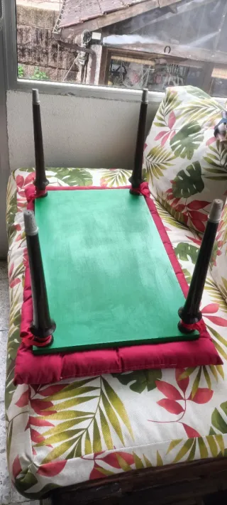 Banco, reposapiés, calzador...