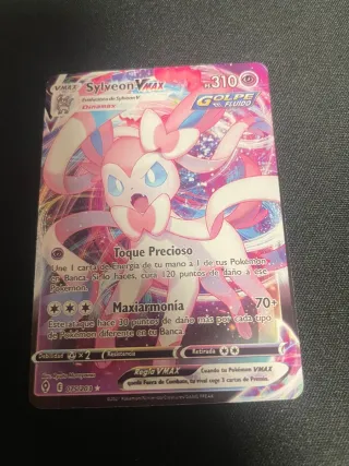 Carta Pokémon Sylveon VMAX 075/203