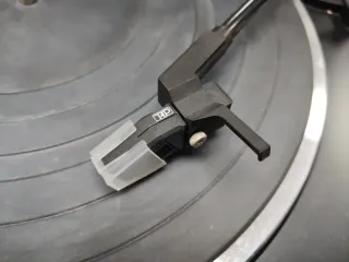 Tocadiscos JVC AL-A151BK Auto-Return