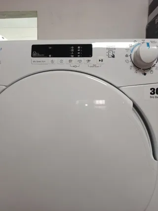 Secadora Candy Smart 300€