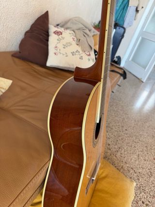 Guitarra Clásica como Nueva + Funda