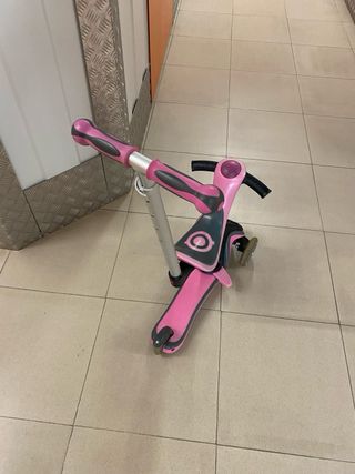 Triciclo Globber 3 ruedas rosa y negro