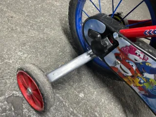 Bicicleta infantil roja 4-5 años