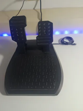 Volante Thrustmaster Ferrari in perfette condizioni