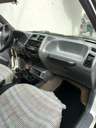 Nissan Terrano II 2000