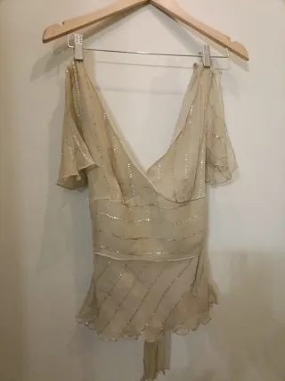 Conjunto fiesta top y falda beige/dorado