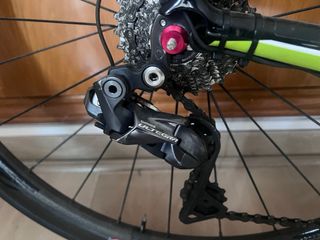 Kuota Kougar carbono Di2 carretera