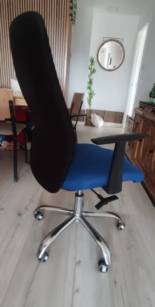 Silla de ruedas giratoria sube y baja