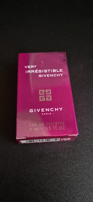 Miniaturas Givenchy Very Irresistible y Neo
