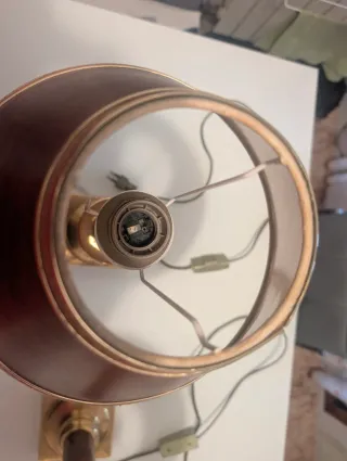 Lámparas de mesa y dormitorio doradas y marrones