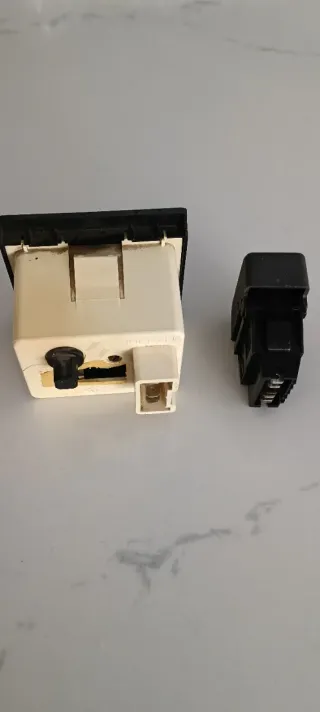 Reloj y Botón Antinieblas Renault Clio 1ª Fase