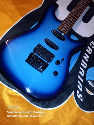 Guitarra Eléctrica Stratocaster Azul