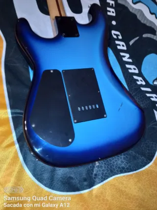 Guitarra Eléctrica Stratocaster Azul
