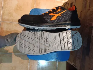 Zapatos de trabajo U-Power talla 42