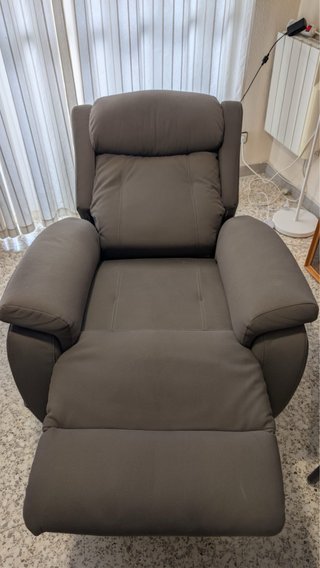 Sillón reclinable eléctrico gris