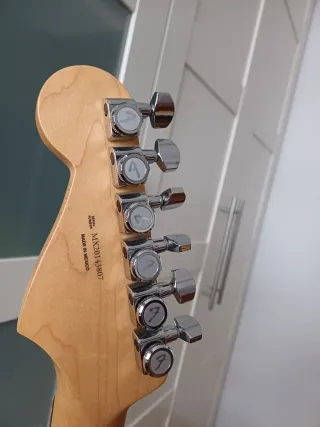 Fender Player Stratocaster HSS Sunburst