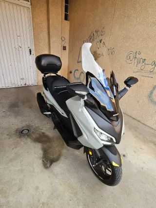 Honda 2023_Forza 125 gris automática