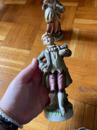 2 Figuras Coleccionables Pareja, pintadas a mano