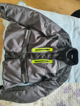 Chaqueta de moto SPIDI con protecciones