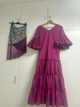 Vestido de flamenca talla 14, con un solo uso.