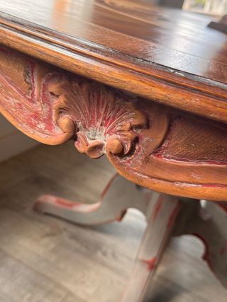 Mesa redonda Isabelina marquetería antigua