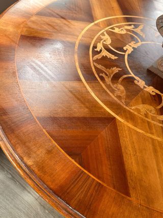 Mesa redonda Isabelina marquetería antigua