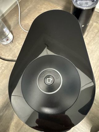 Cafetera Nespresso Vertuo Plus DeLonghi Negra