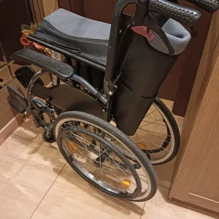 Silla de ruedas plegable