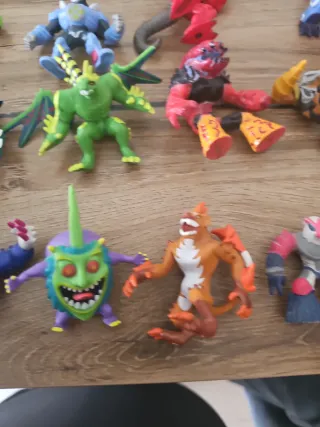 Lote 20 Figuras Gormiti