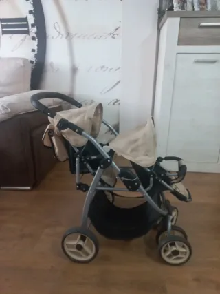 Carrito gemelar para muñecas MIYO