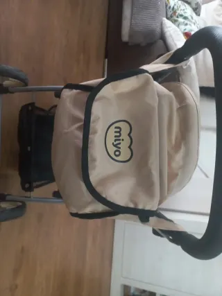 Carrito gemelar para muñecas MIYO