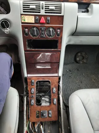 Consola Central Mercedes W210