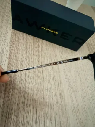 Gafas Hawkers Polarizadas Negro y Dorado