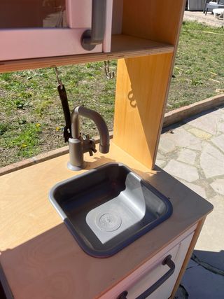 Cocinita de juguete casi nueva