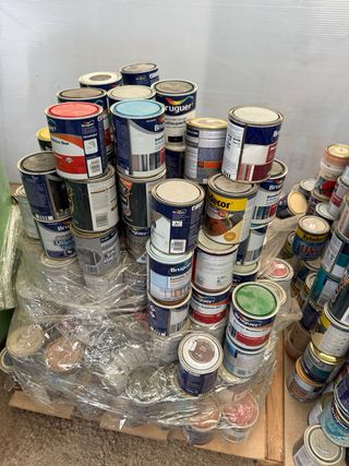 Lote de latas de pintura