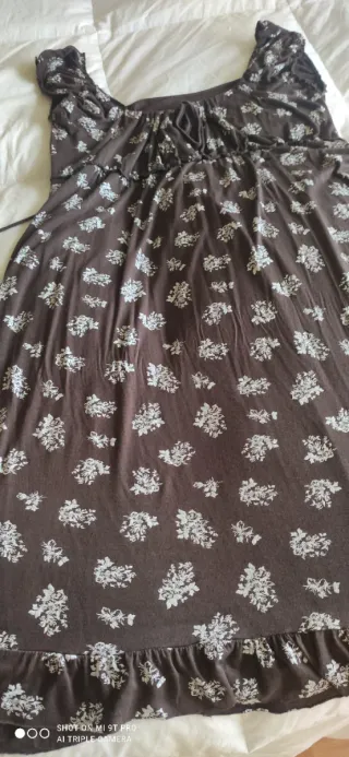 Vestido marrón estampado floral