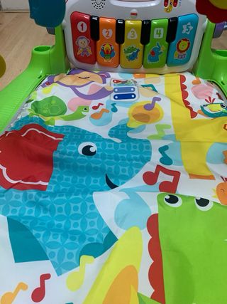 Gimnasio infantil con piano Fisher Price